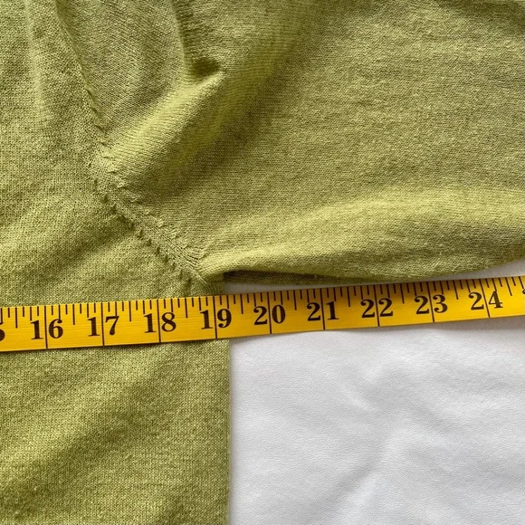 CAbi Green Knit Button Front Long Sleeve Cardigan w/Hood & Tulip Hem M (Women’s) - Picture 7 of 10